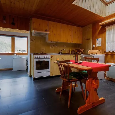 Base Camp By Interhome Apartamento Evolène